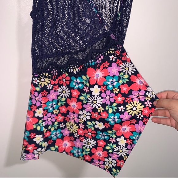 ‼️FREE‼️ “Wonder Nation” Kids Floral Top - Picture 3 of 4